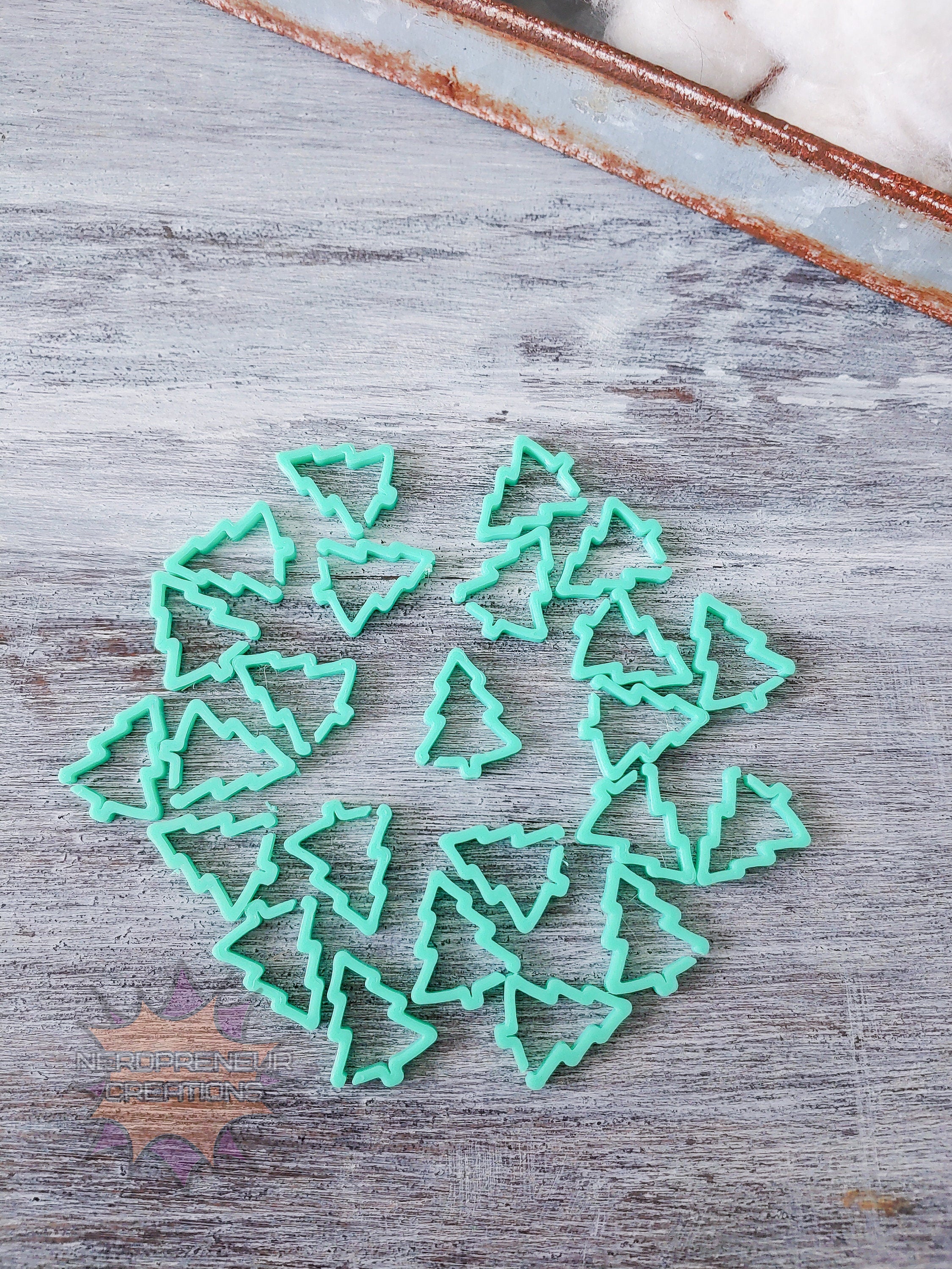 Christmas Tree 3D Printed Stitch Marker - 12 Pack | Eco-Friendly Biodegradable PLA Knitting & Crochet Accessory