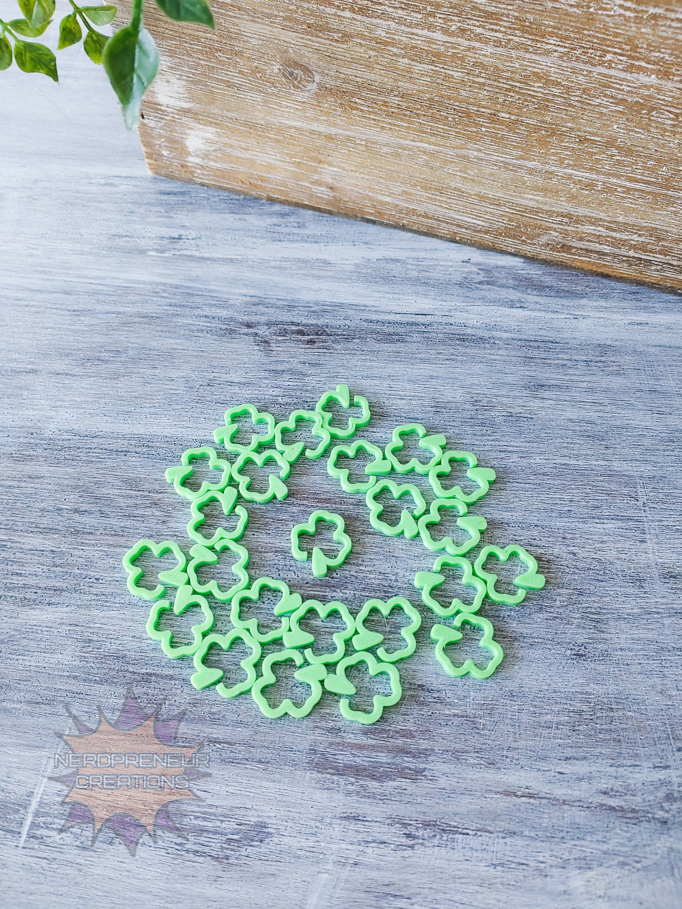 Clover 3D Printed Stitch Marker - 12 Pack | Eco-Friendly Biodegradable PLA Knitting & Crochet Accessory