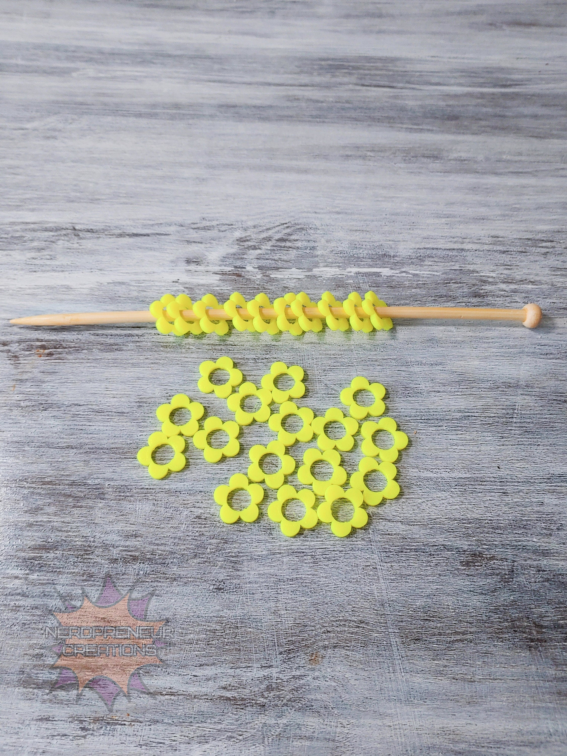 Flower 3D Printed Stitch Marker - 12 Pack | Eco-Friendly Biodegradable PLA Knitting Accessory