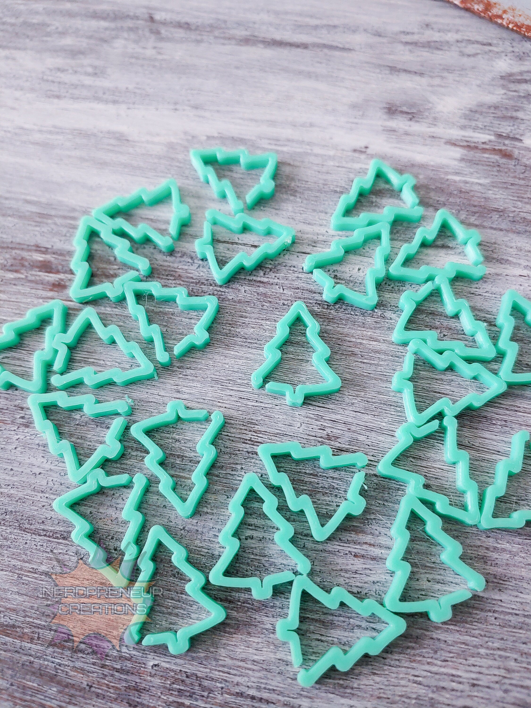Christmas Tree 3D Printed Stitch Marker - 12 Pack | Eco-Friendly Biodegradable PLA Knitting & Crochet Accessory