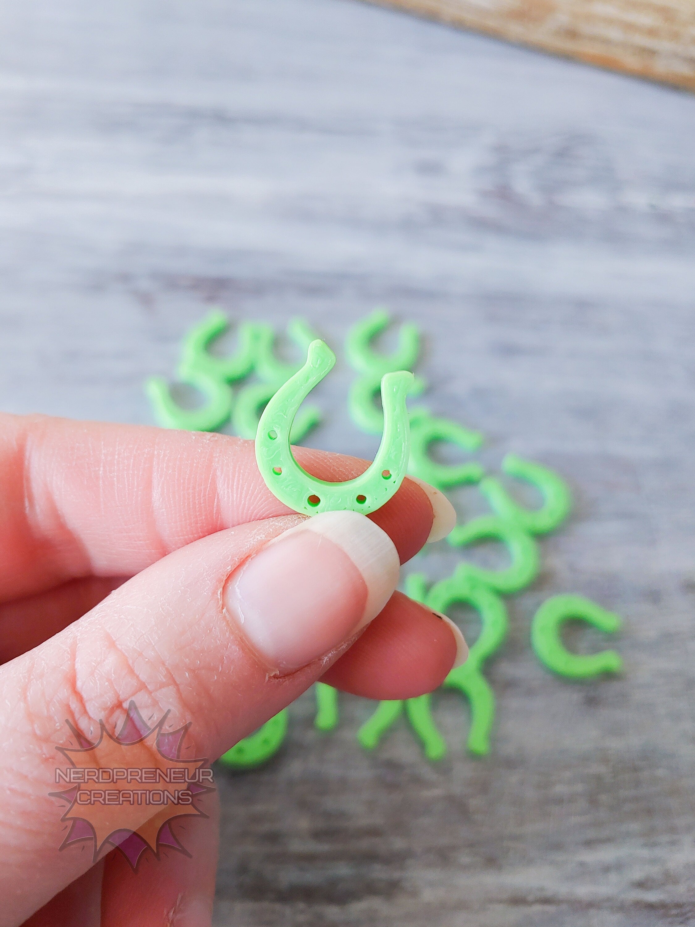 Horseshoe 3D Printed Stitch Marker - 12 Pack | Eco-Friendly Biodegradable PLA Knitting & Crochet Accessory