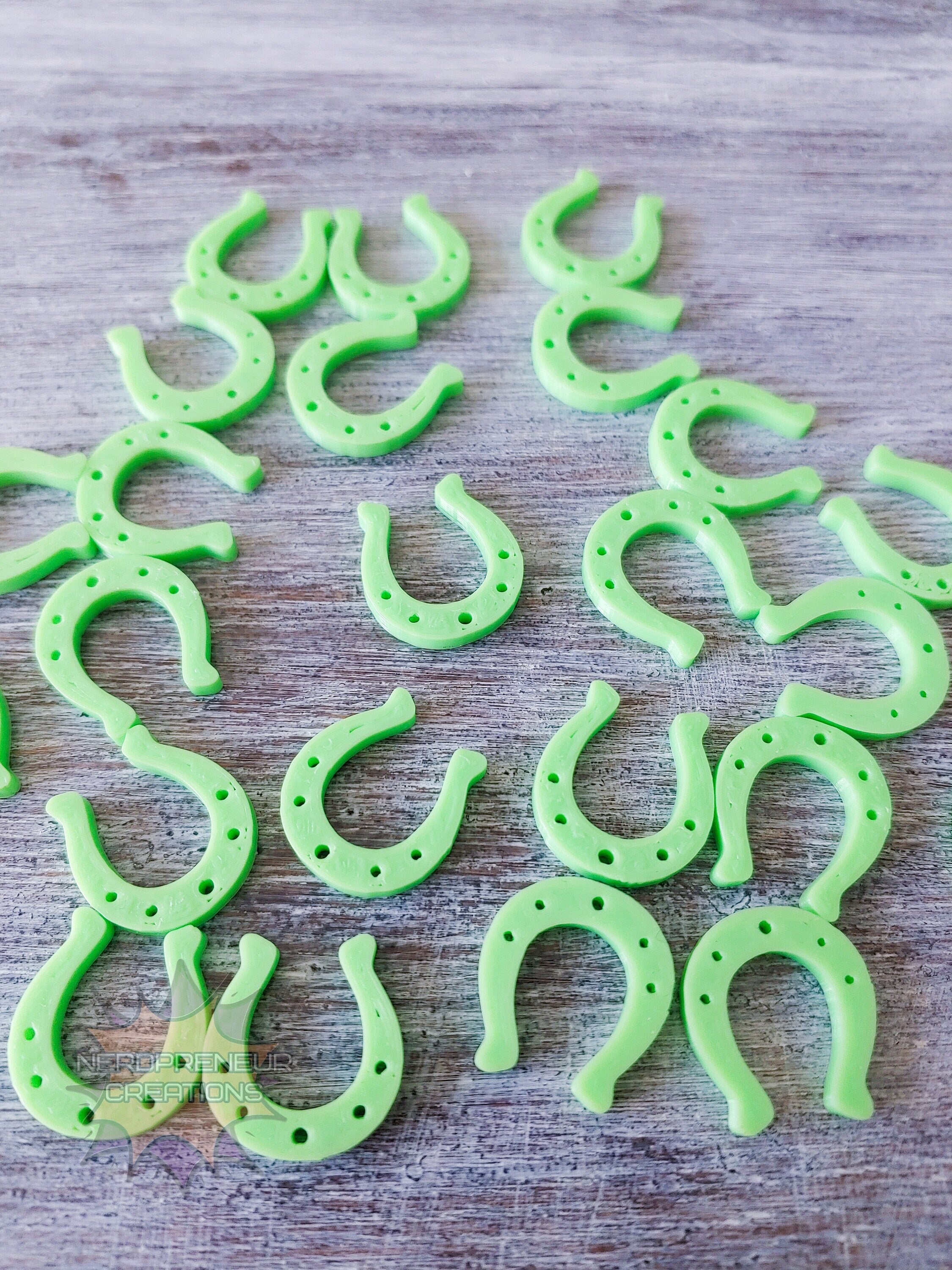 Horseshoe 3D Printed Stitch Marker - 12 Pack | Eco-Friendly Biodegradable PLA Knitting & Crochet Accessory